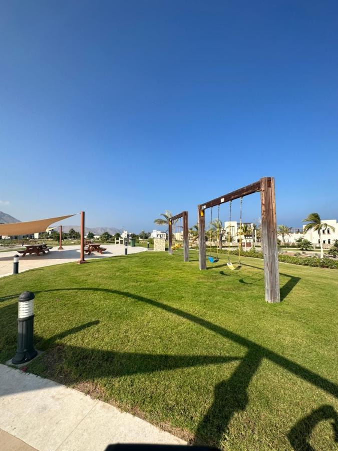 Lovely Inside Jebel Sifah